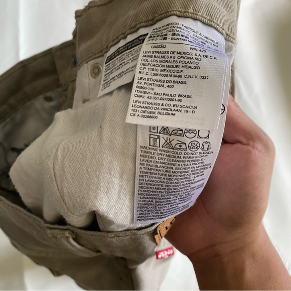 Khaki Levi’s 501 Denim - Picture 6 of 7